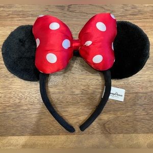Classic minnie mouse ears
